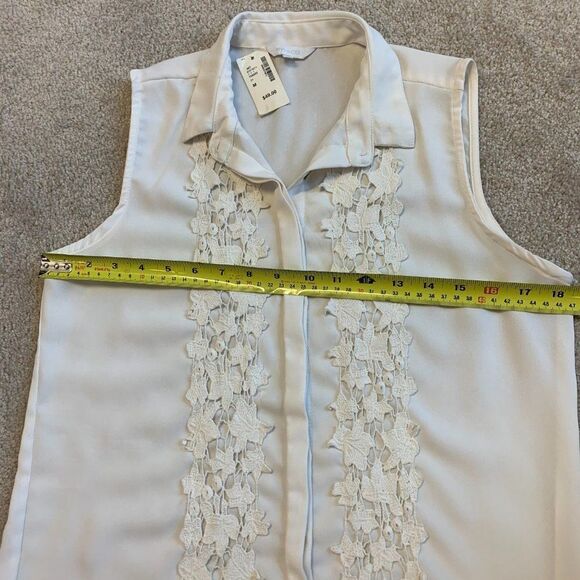 RW&CO NWT white lace sleeveless blouse Sz M - Picture 8 of 8